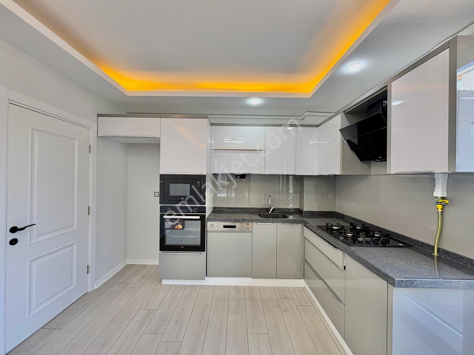 Gümüşden Akçayda Cam Balkonlu Doğalgazlı Şık Tasarımlı 1+1 Daire - Görsel 3