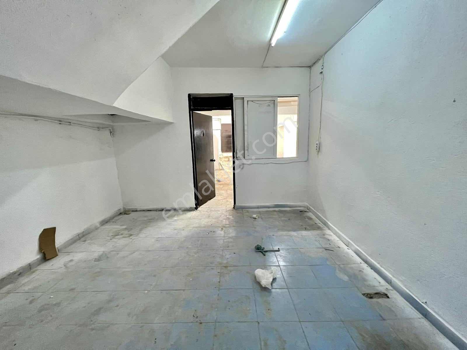 Mehmet Akif'te Mall Ofa Yakın 61m Hisseli Dükkan - Görsel 9