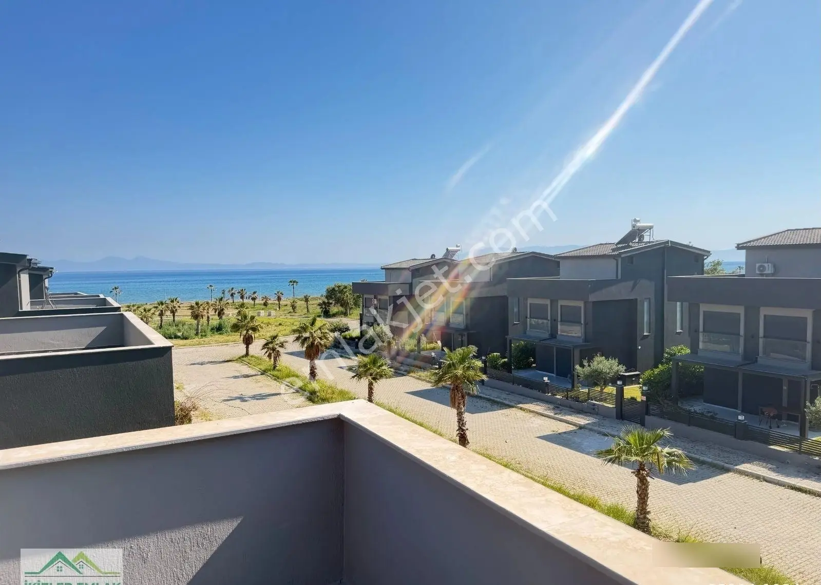 Doğanbey'de Deniz Tarafı Satılık 3+1 Ultra Lüks Villa