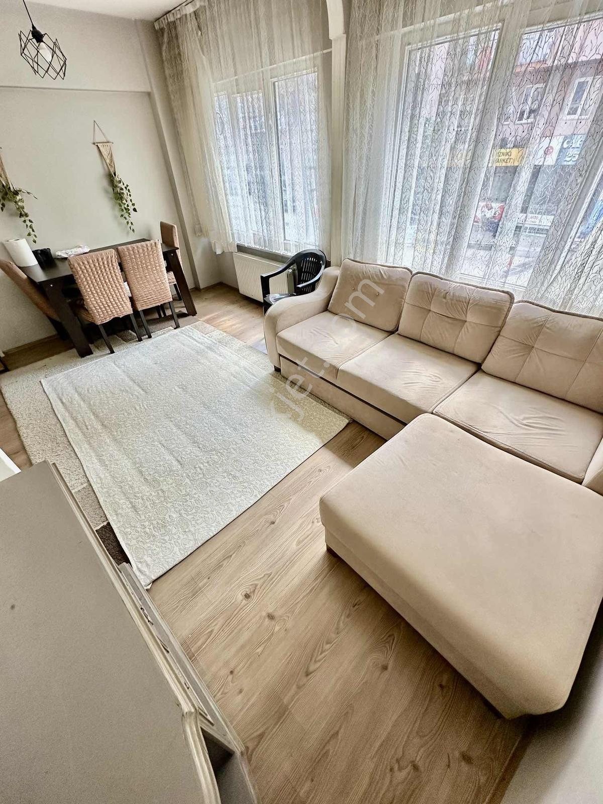 Setbaşı/yeşilde/ Cadde Üzeri Eşyalı Kiralık Tripleks Müstakil