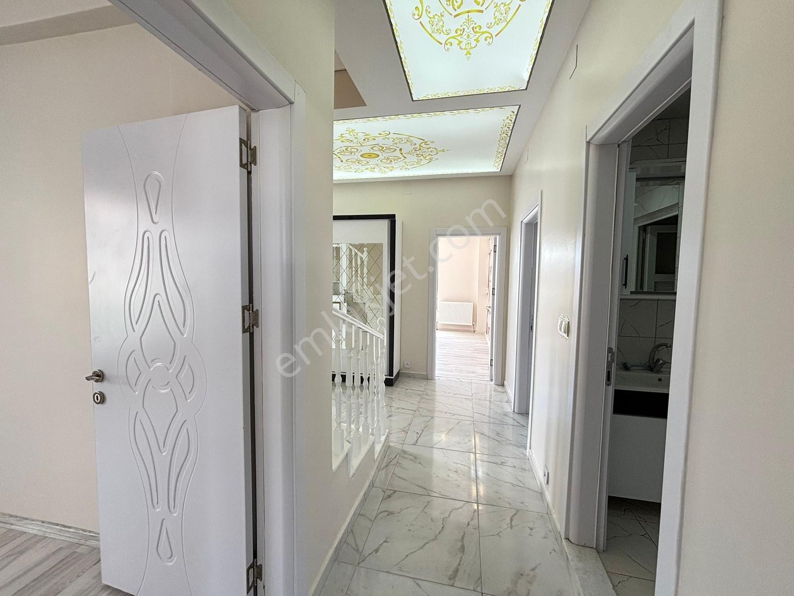 Yaman'dan Bolvadin Malazgirt Mah. 5+1 Satılık Villa - Görsel 34