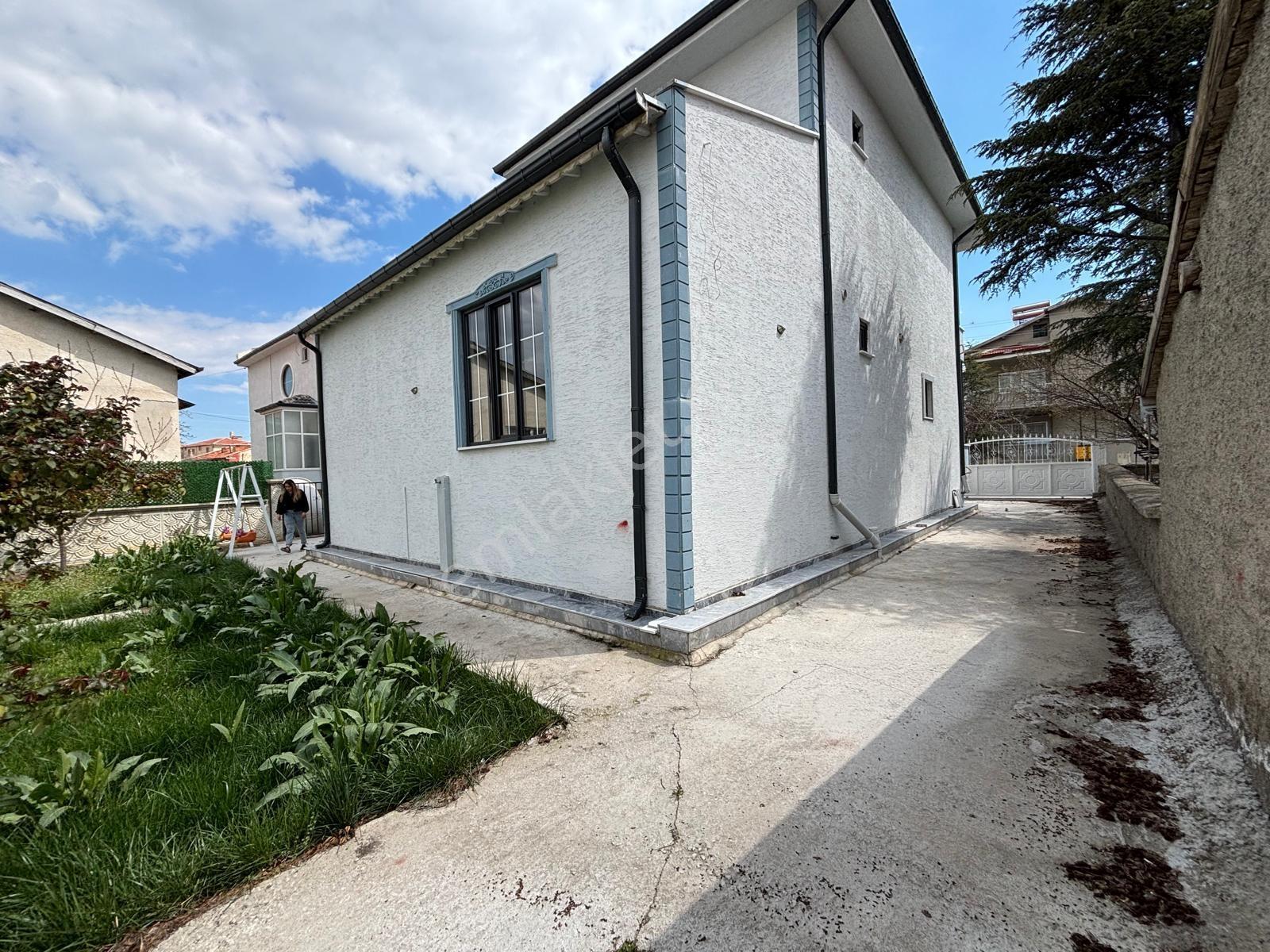 Yaman'dan Bolvadin Malazgirt Mah. 5+1 Satılık Villa - Görsel 35