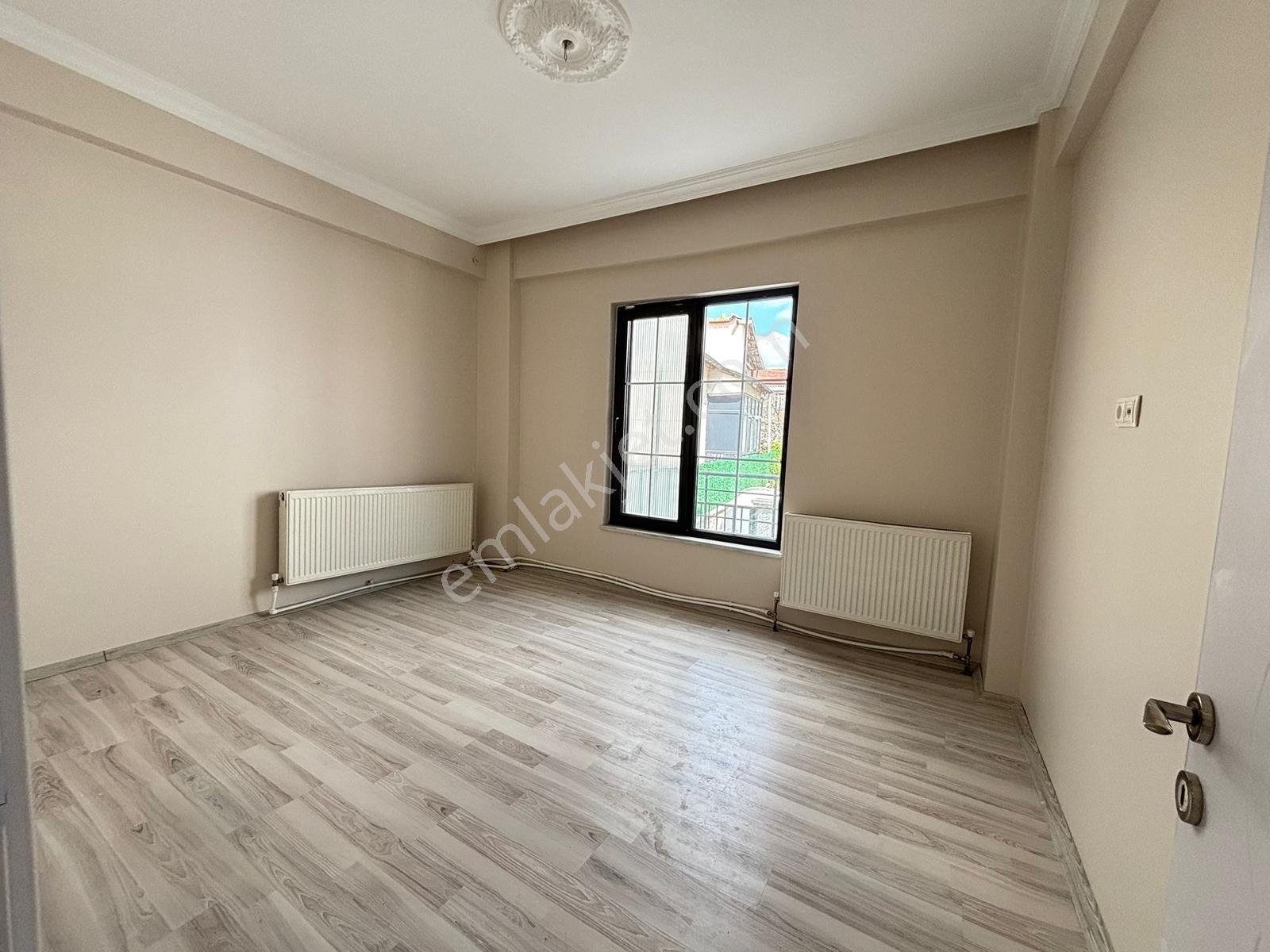 Yaman'dan Bolvadin Malazgirt Mah. 5+1 Satılık Villa - Görsel 11