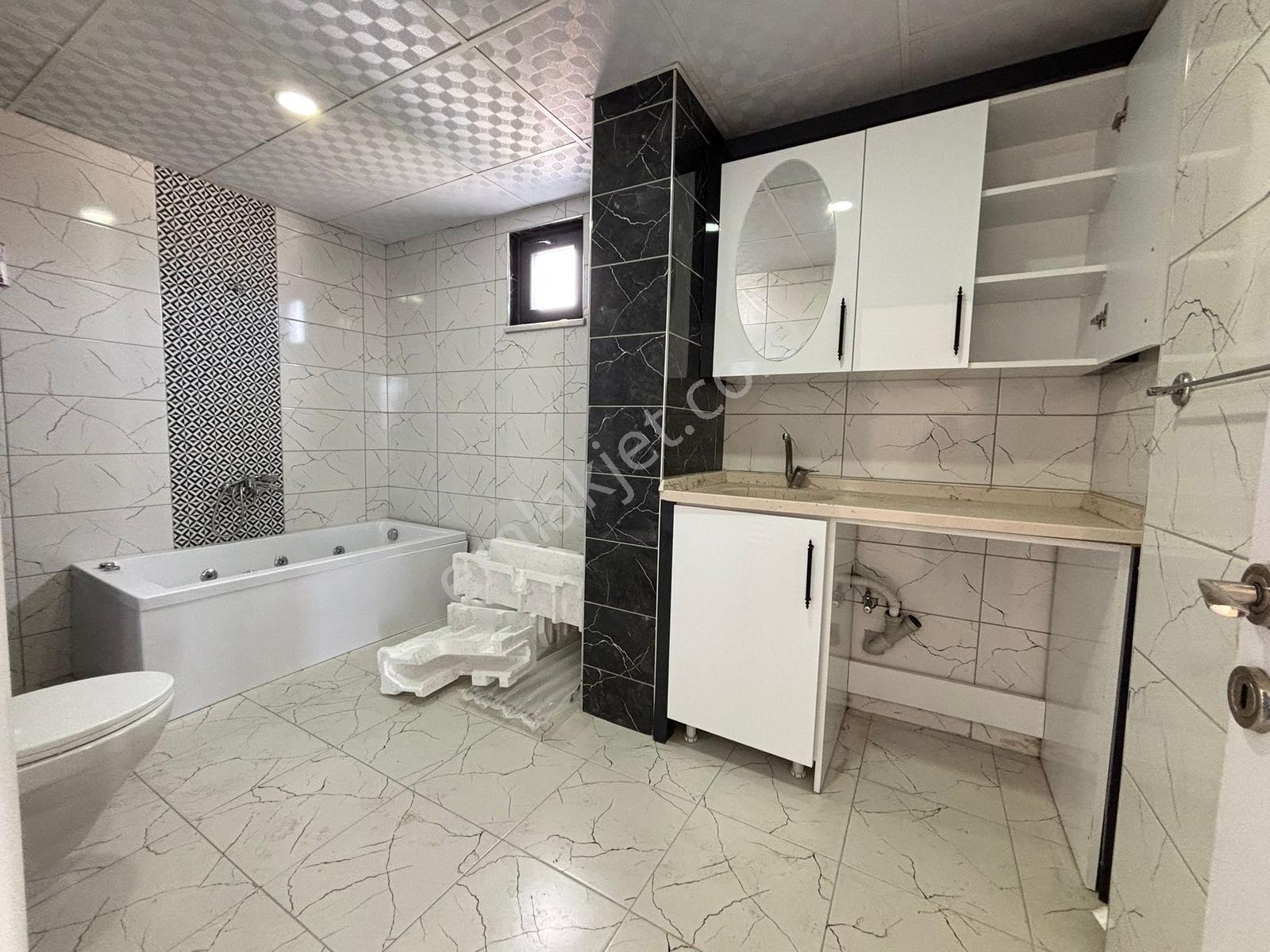 Yaman'dan Bolvadin Malazgirt Mah. 5+1 Satılık Villa - Görsel 27