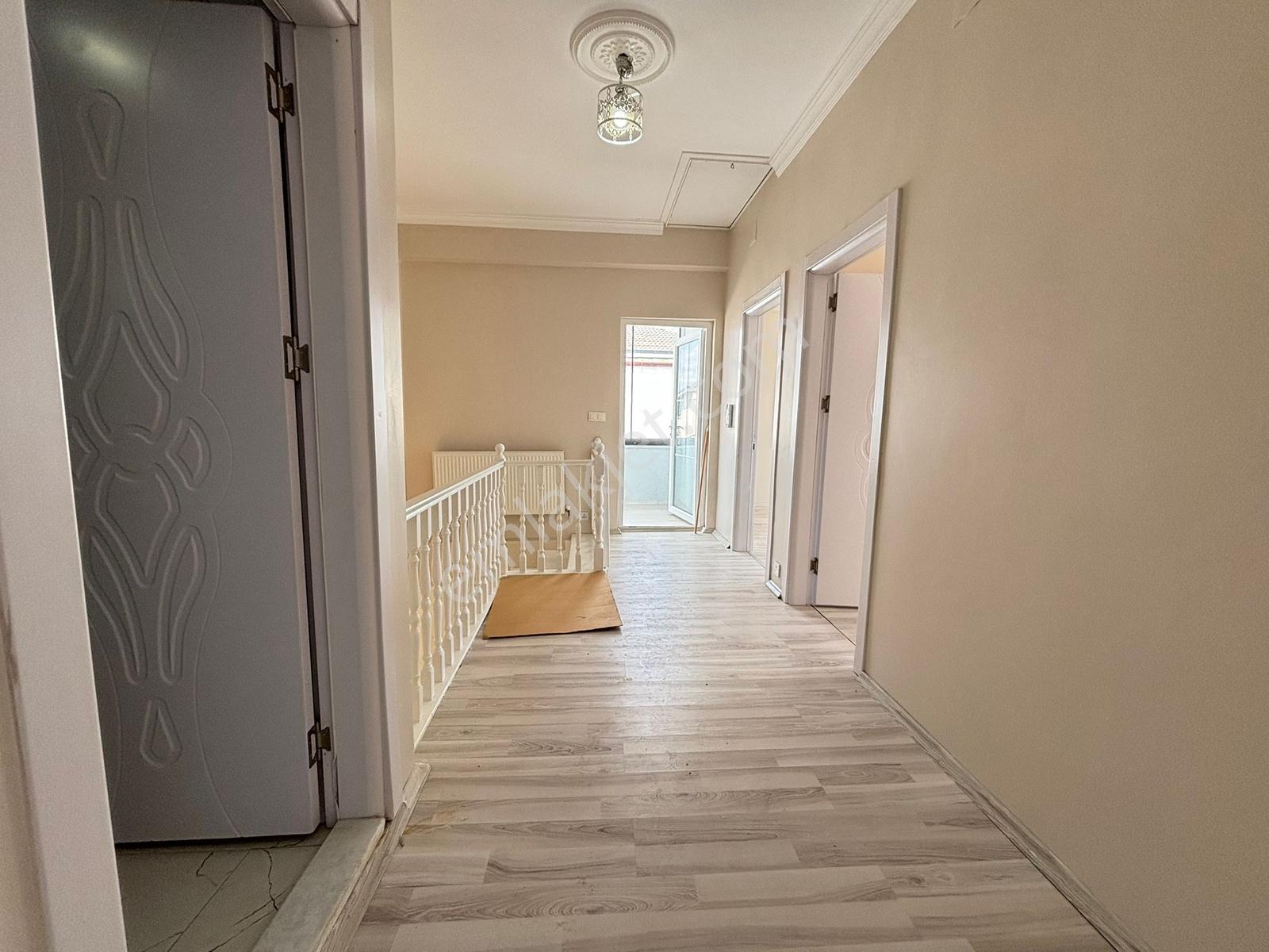 Yaman'dan Bolvadin Malazgirt Mah. 5+1 Satılık Villa - Görsel 26