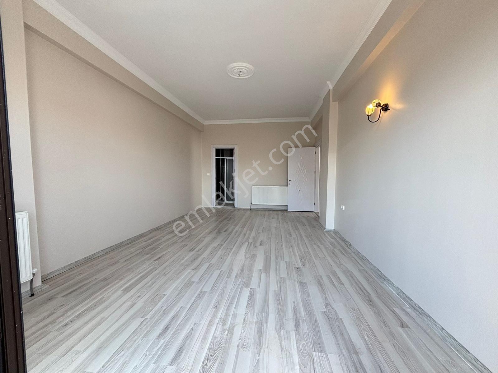 Yaman'dan Bolvadin Malazgirt Mah. 5+1 Satılık Villa - Görsel 7