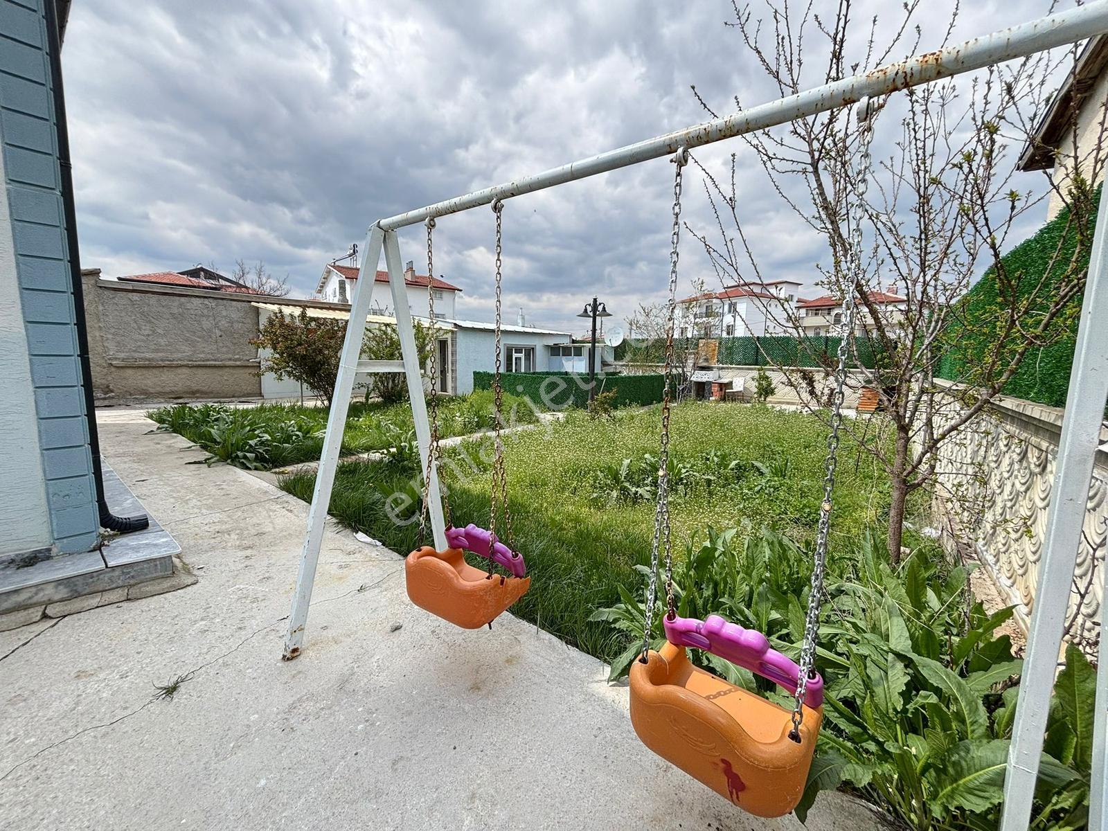 Yaman'dan Bolvadin Malazgirt Mah. 5+1 Satılık Villa - Görsel 30