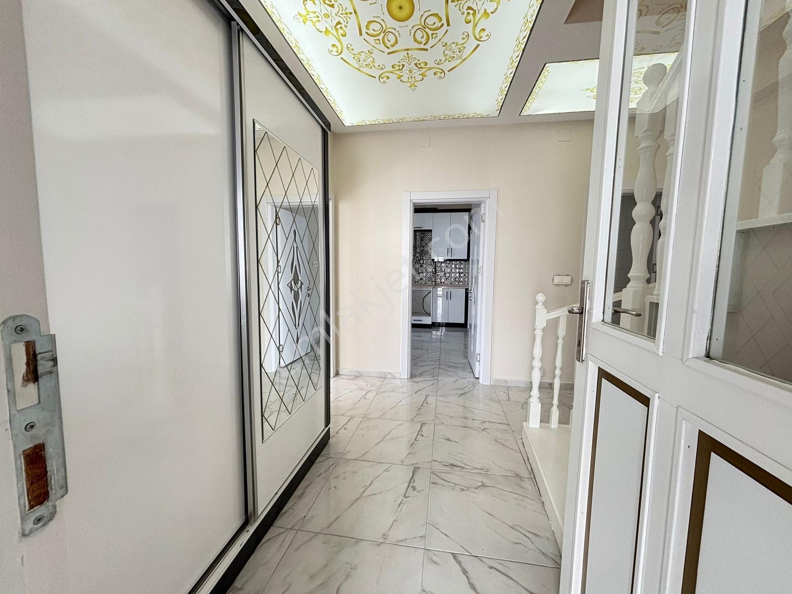Yaman'dan Bolvadin Malazgirt Mah. 5+1 Satılık Villa - Görsel 5