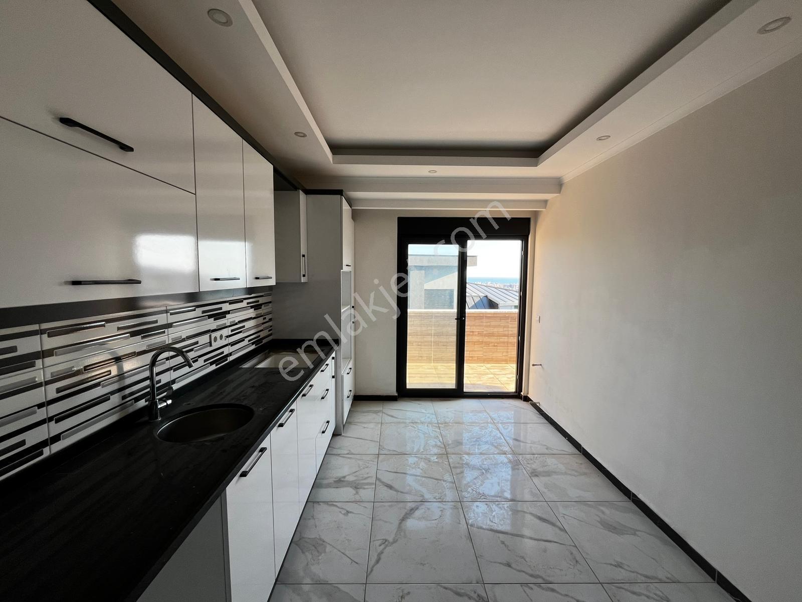 Alanya Çıplaklıda 3+1 Ayrı Mutfak Kiralık Daire - Görsel 3