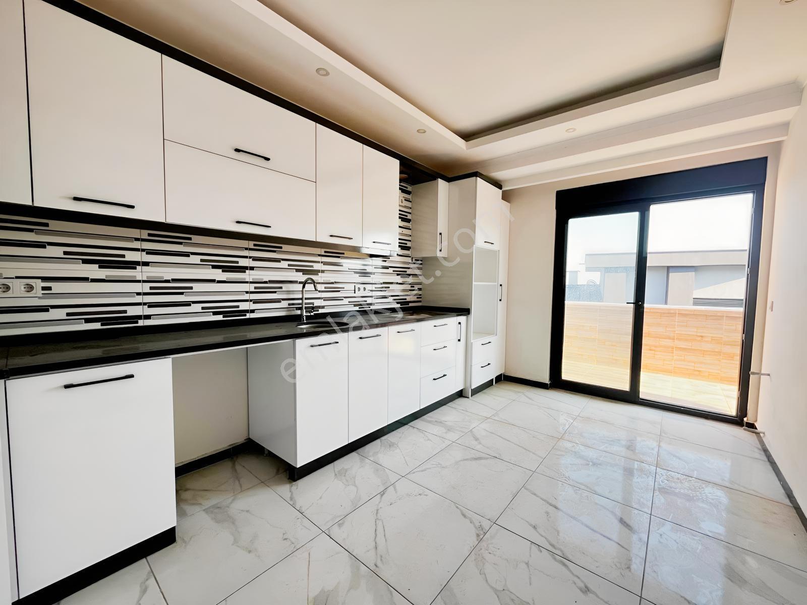 Alanya Çıplaklıda 3+1 Ayrı Mutfak Kiralık Daire - Görsel 15