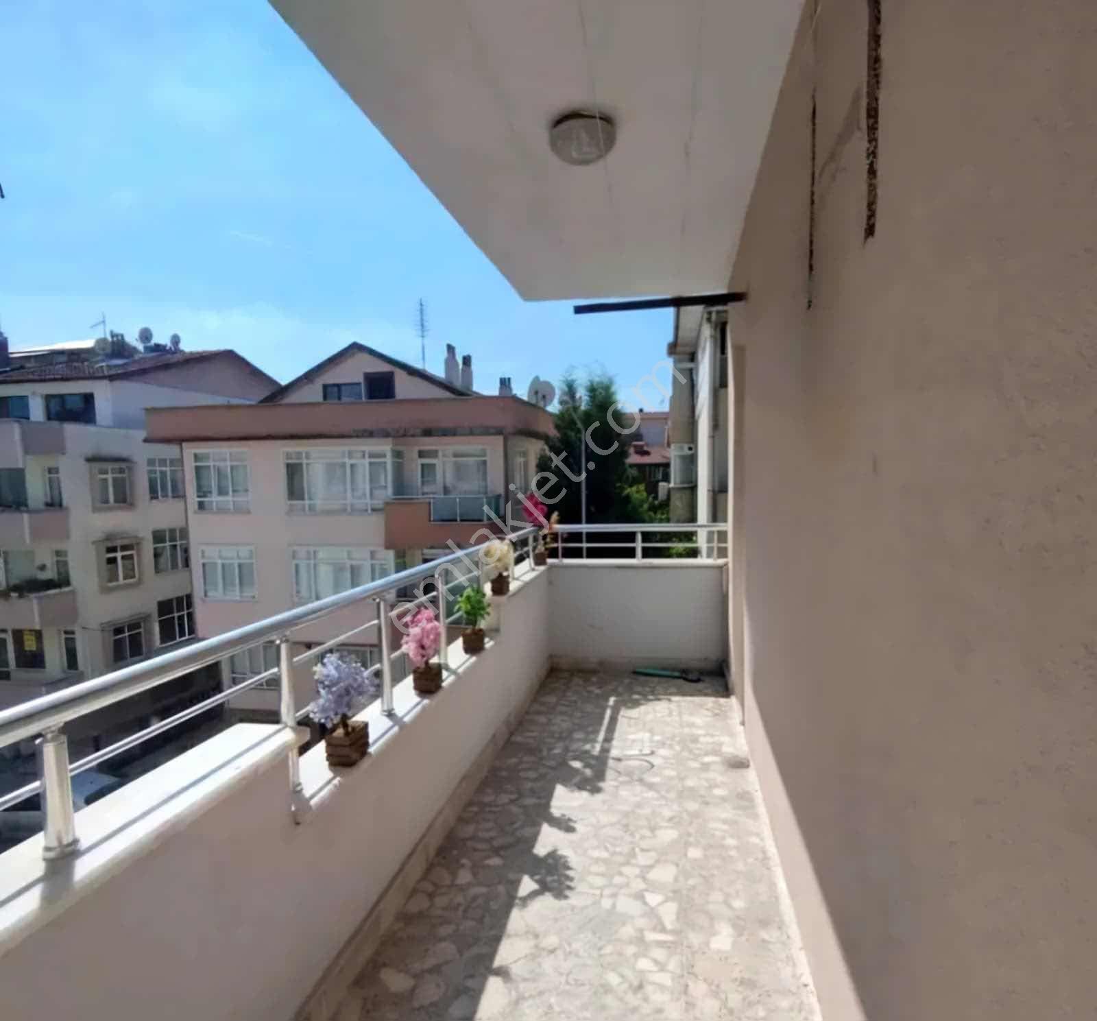 Adapazarı Cumhuriyet Mahallesinde Kiralık 3+1 Daire - Görsel 12