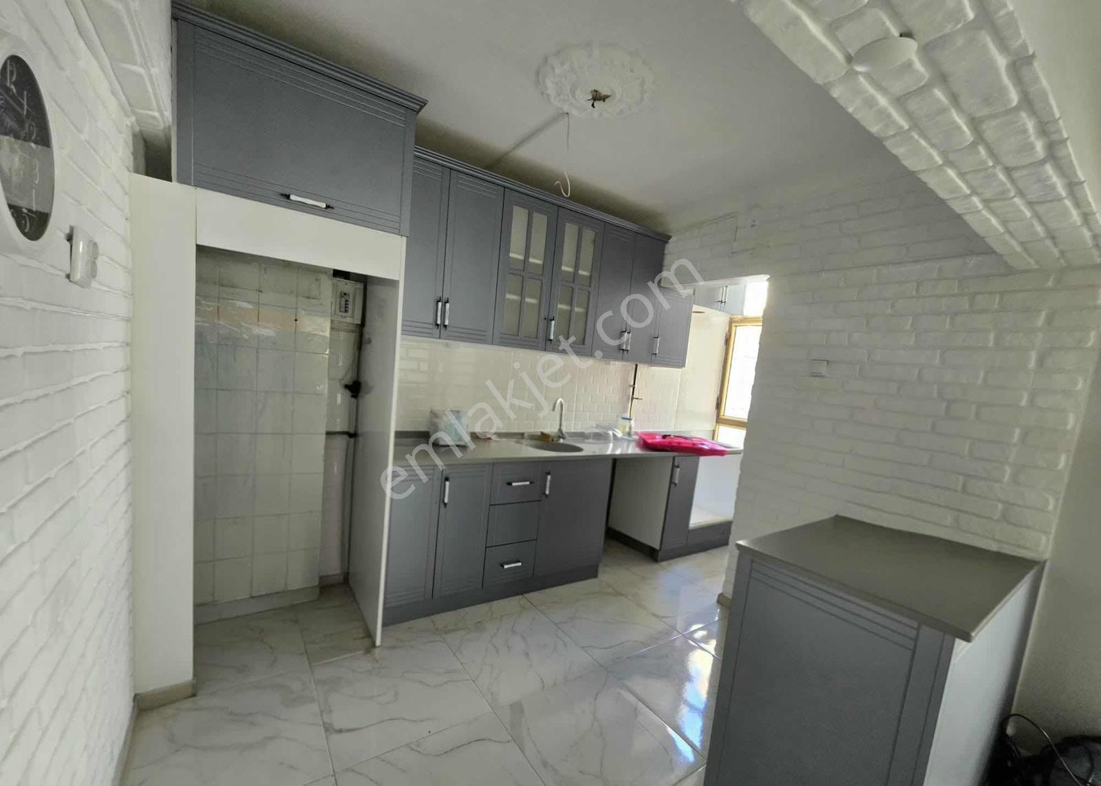 Adapazarı Cumhuriyet Mahallesinde Kiralık 3+1 Daire - Görsel 2
