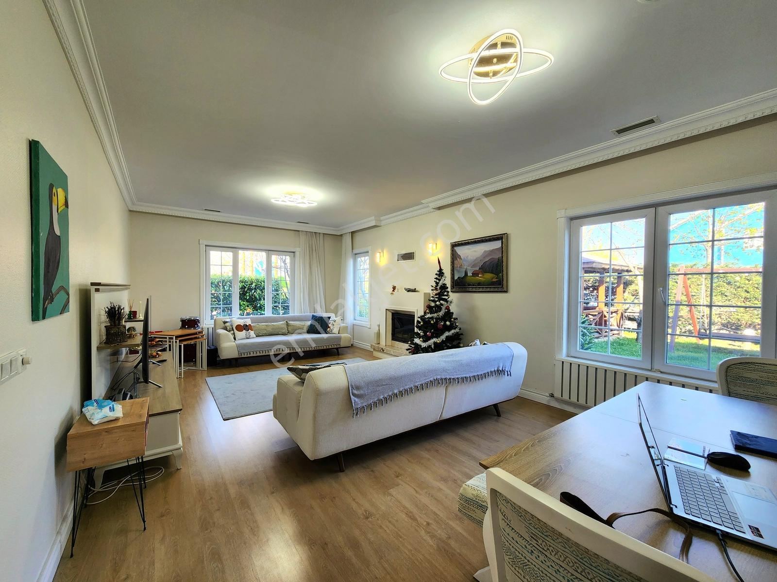 Re/max'tan Silivri Saral Onaterde Satılık Müstakil 4+1 Villa - Görsel 9