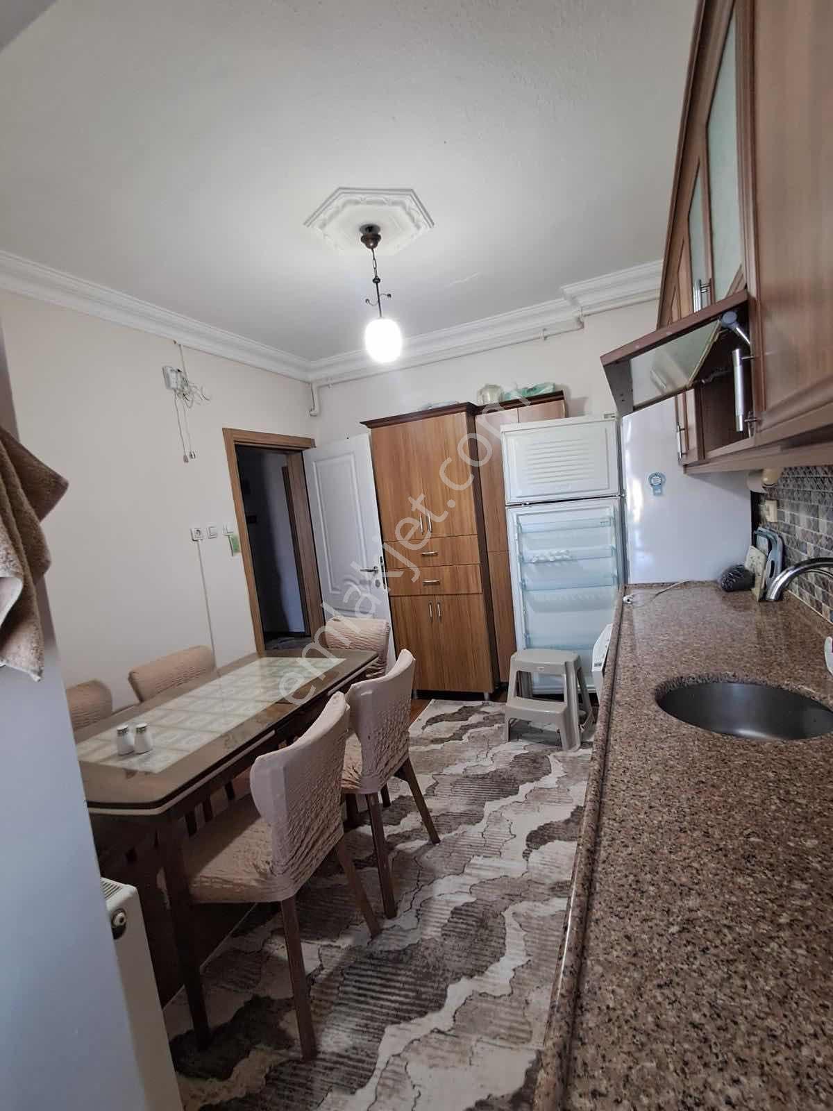 Ege Emlak'tan İspat Cami Mah'de Eşyalı Kiralık 3+1 Daire - Görsel 12