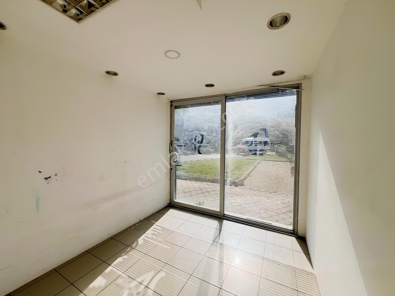 Fethiye Çarşı Caddesi'nde Kiralık Bahçeli Ticari Dükkan - Görsel 20