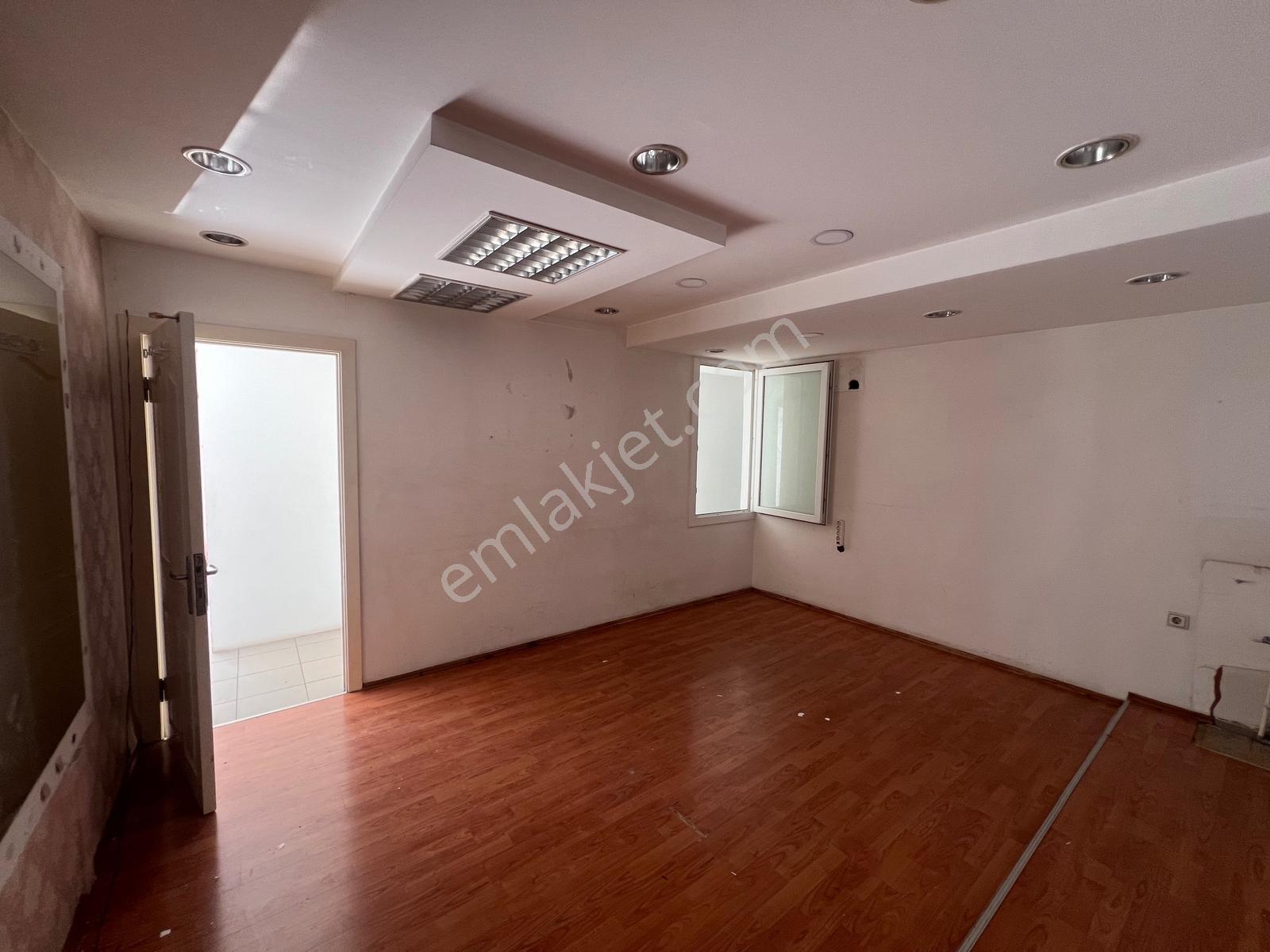 Fethiye Çarşı Caddesi'nde Kiralık Bahçeli Ticari Dükkan - Görsel 14