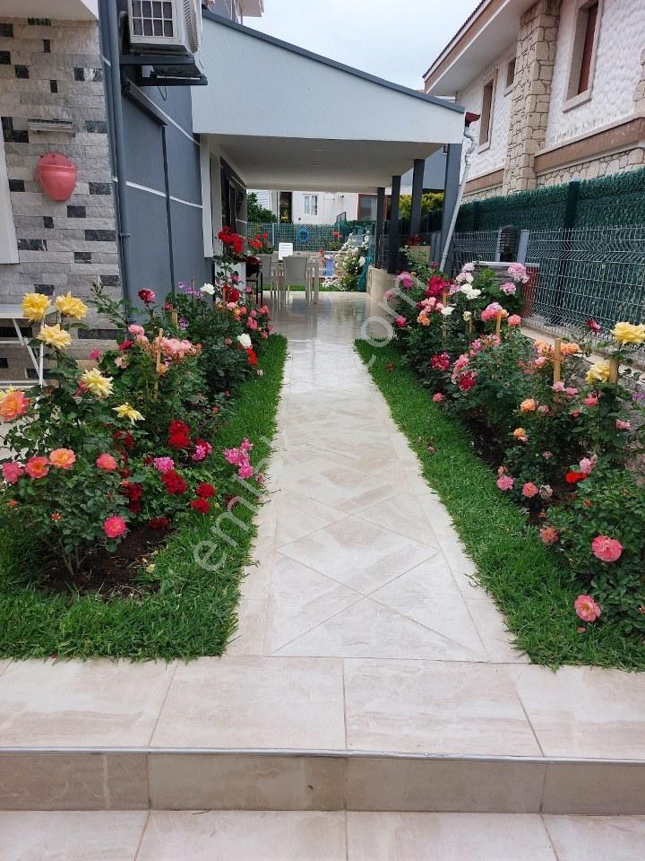 İzmir Çeşme Şifnede Havuzlu Geniş Bahçeli Kiralık Müstakil - Görsel 19