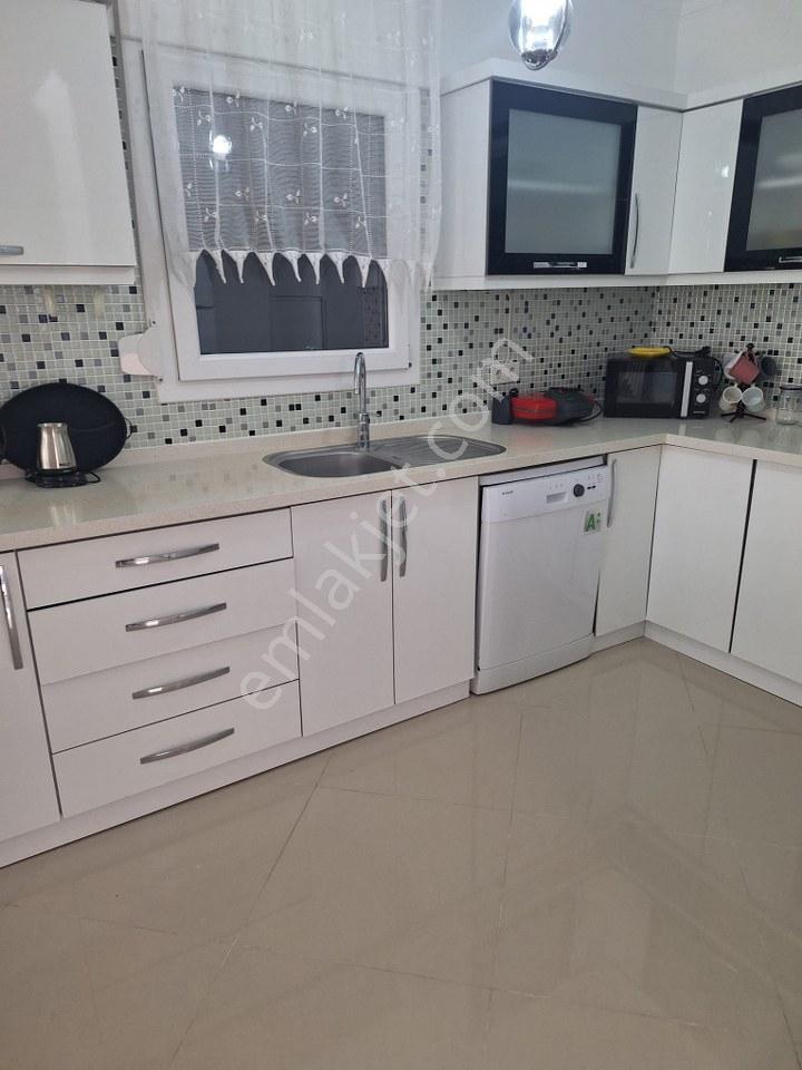 İzmir Çeşme Şifnede Havuzlu Geniş Bahçeli Kiralık Müstakil - Görsel 15