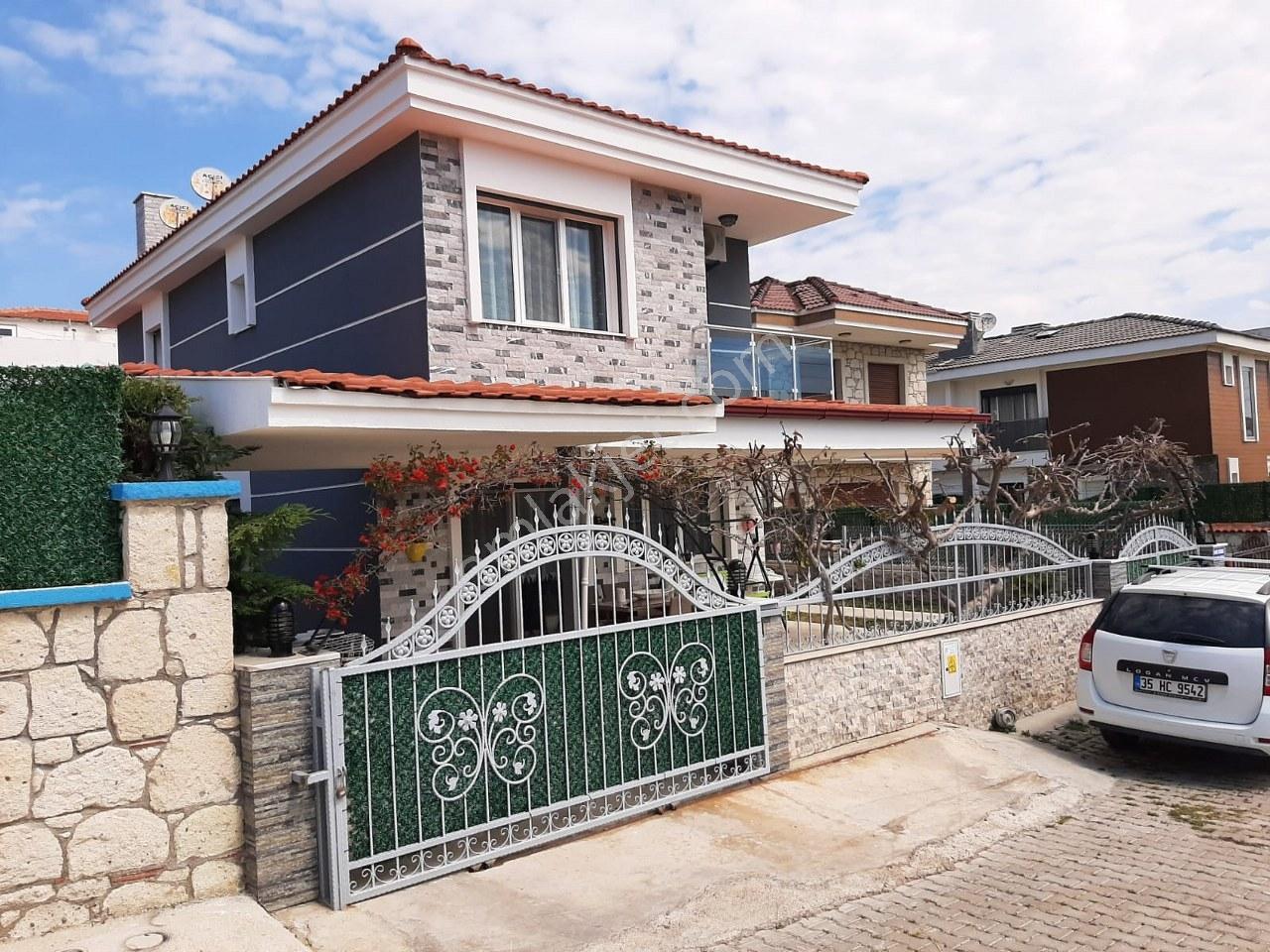 İzmir Çeşme Şifnede Havuzlu Geniş Bahçeli Kiralık Müstakil - Görsel 22