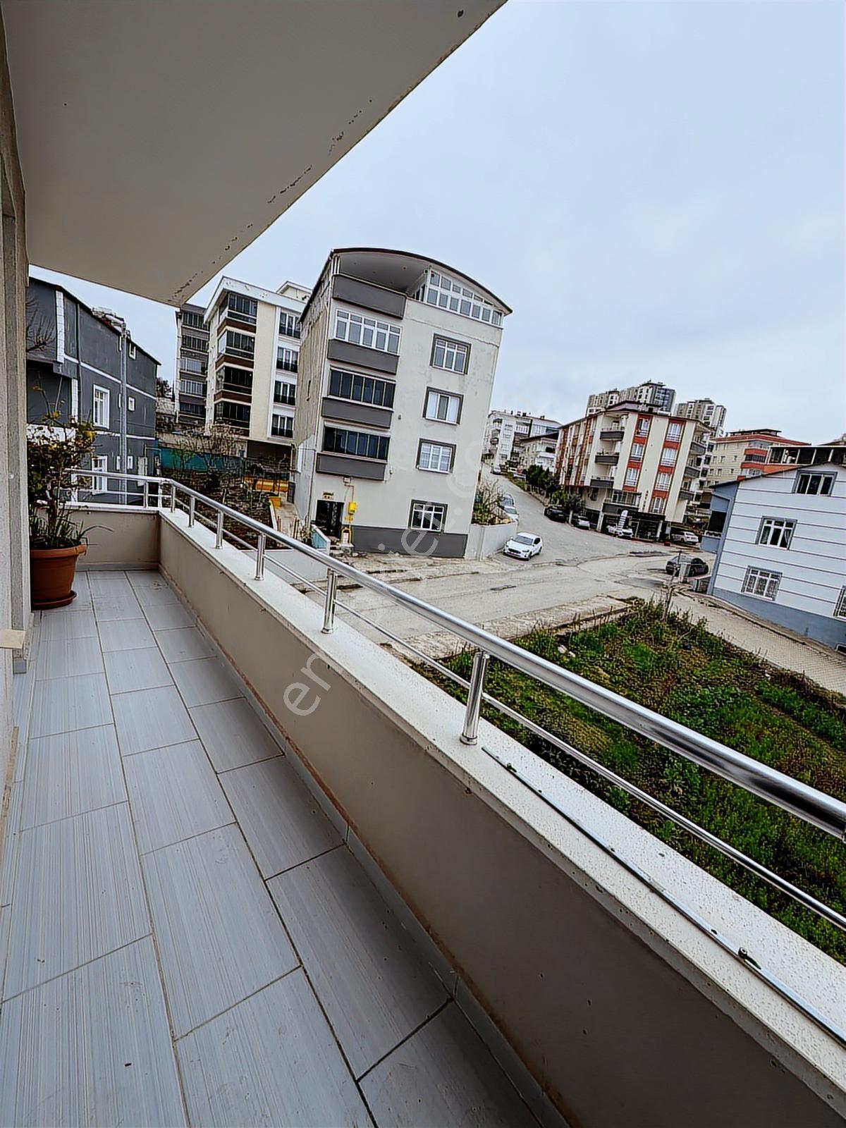 Esenevler De Satılık 2+1 Daire Mutfak Salon Ayrı - Görsel 8