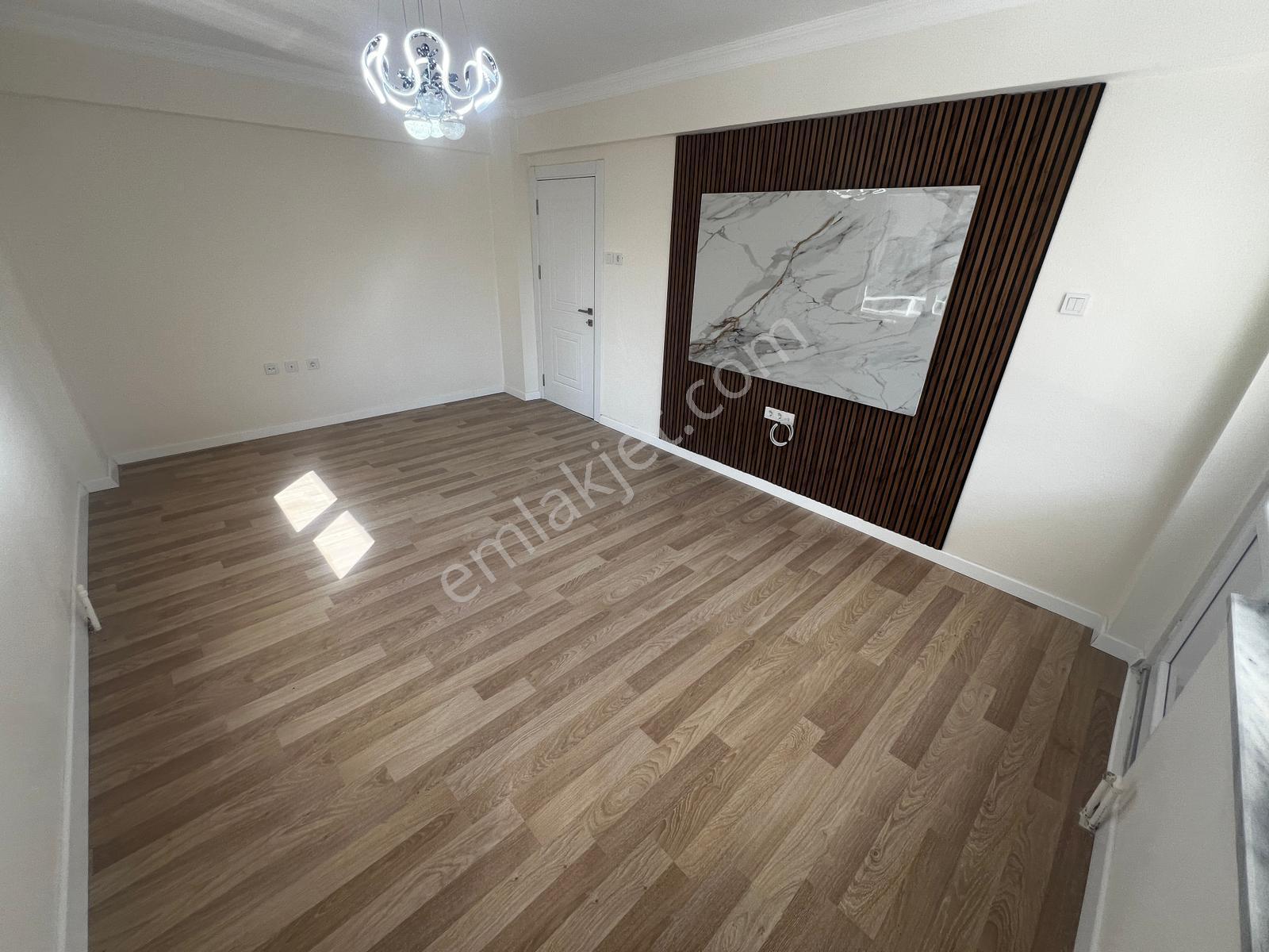Yiğit'ten Akçay Sarıkızda Ara Kat Full Yapılı Lüks 2+1 Daire - Görsel 13