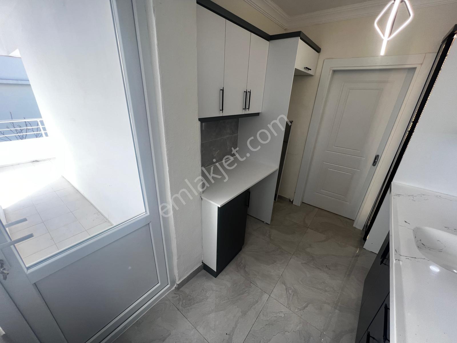 Yiğit'ten Akçay Sarıkızda Ara Kat Full Yapılı Lüks 2+1 Daire - Görsel 8