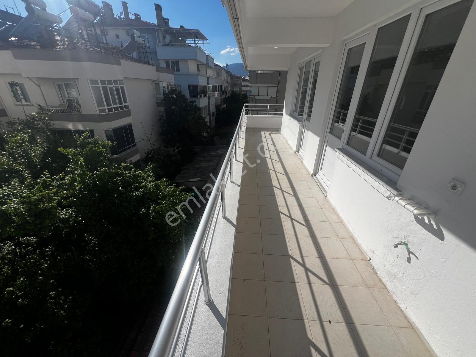 Yiğit'ten Akçay Sarıkızda Ara Kat Full Yapılı Lüks 2+1 Daire - Görsel 32