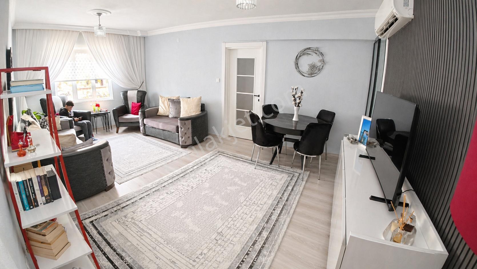 Ayvalık Merkezde 2+1 Ve 3+1 Kullanımlı 3 Katlı Bina - Görsel 22