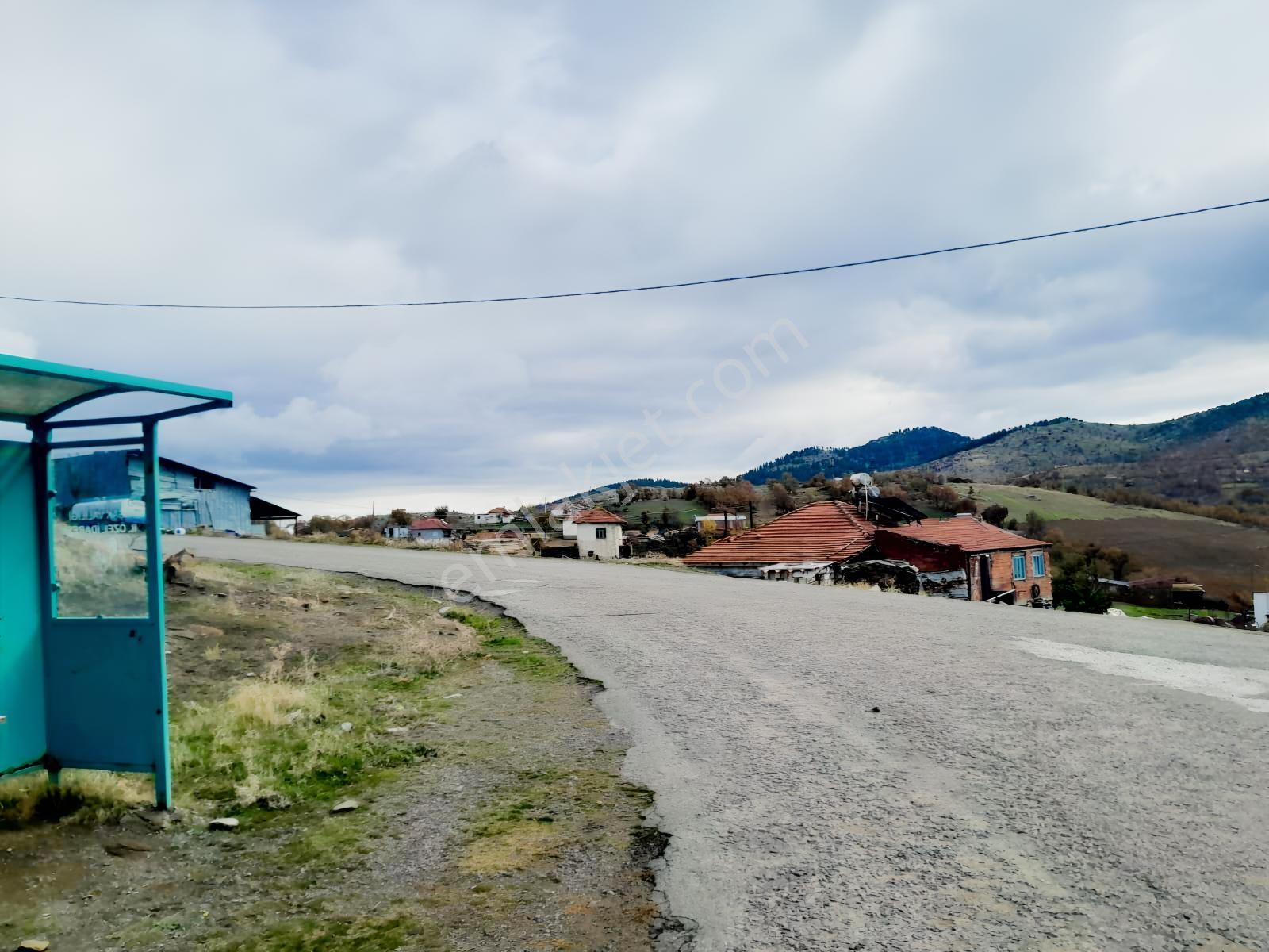 Uşak Eşme' De Araç Takasına Uygun İmarlı Satılık Arsa - Görsel 4