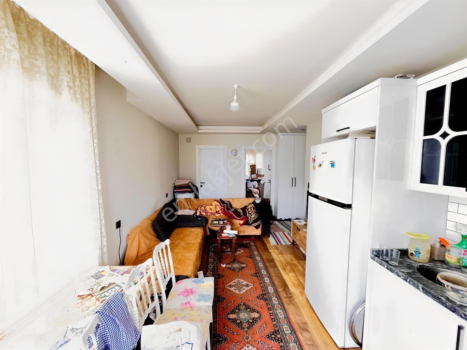 Denize 150 M Manzaralı Kısmi Eşyalı 3 Cepheli Kafa Daire - Görsel 4