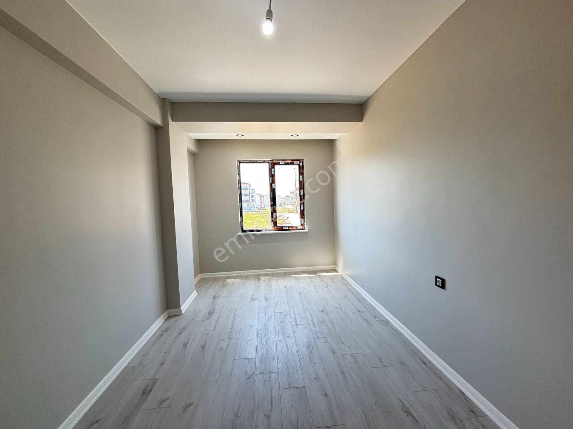 Güven'den Kapaklı'da Geniş Mutfaklı İskanlı Ön Cephe 2+1 Daire - Görsel 21