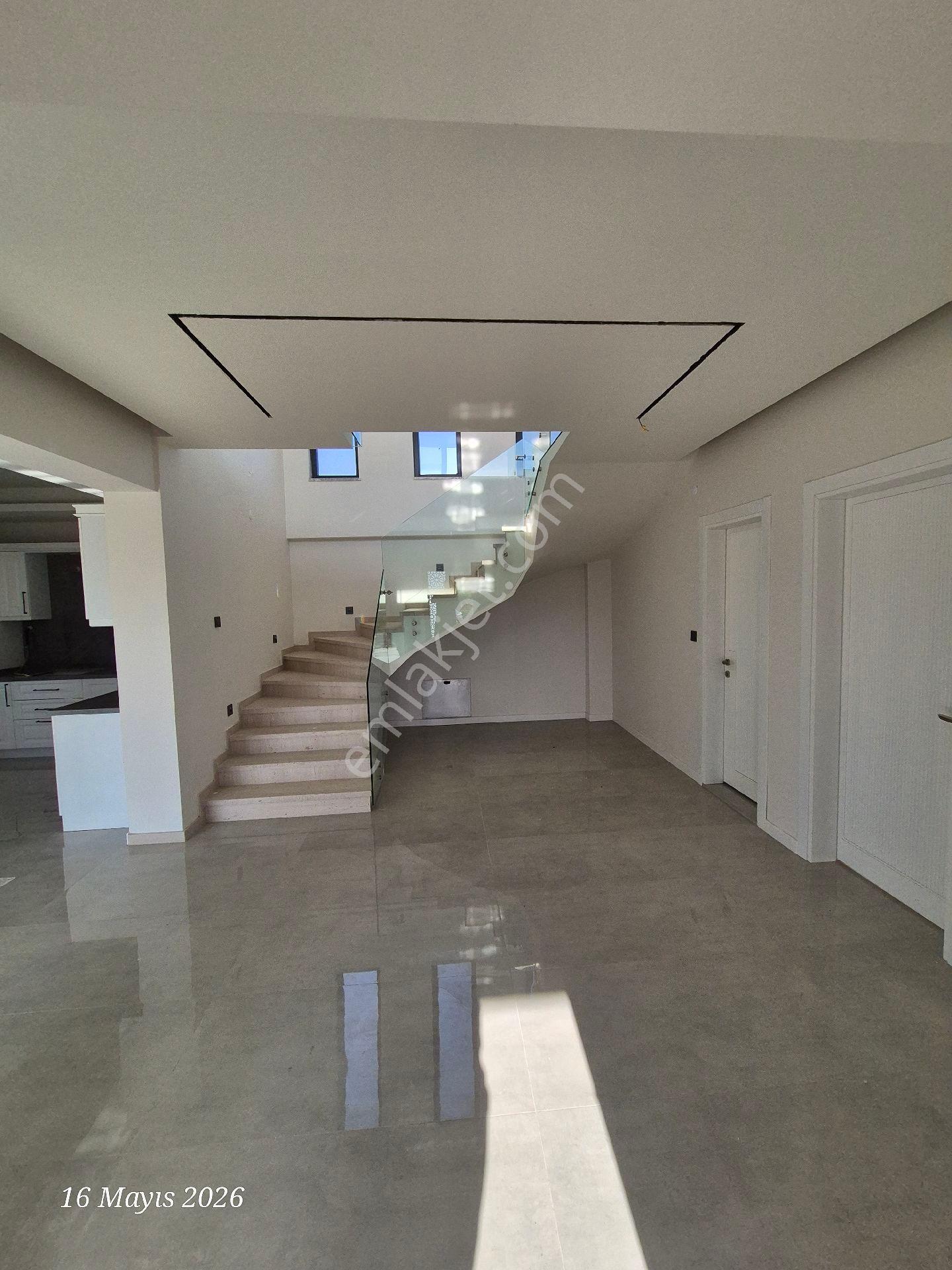 830 M2 Arsa Üzerinde.4+1 Müstakil Villa - Görsel 18