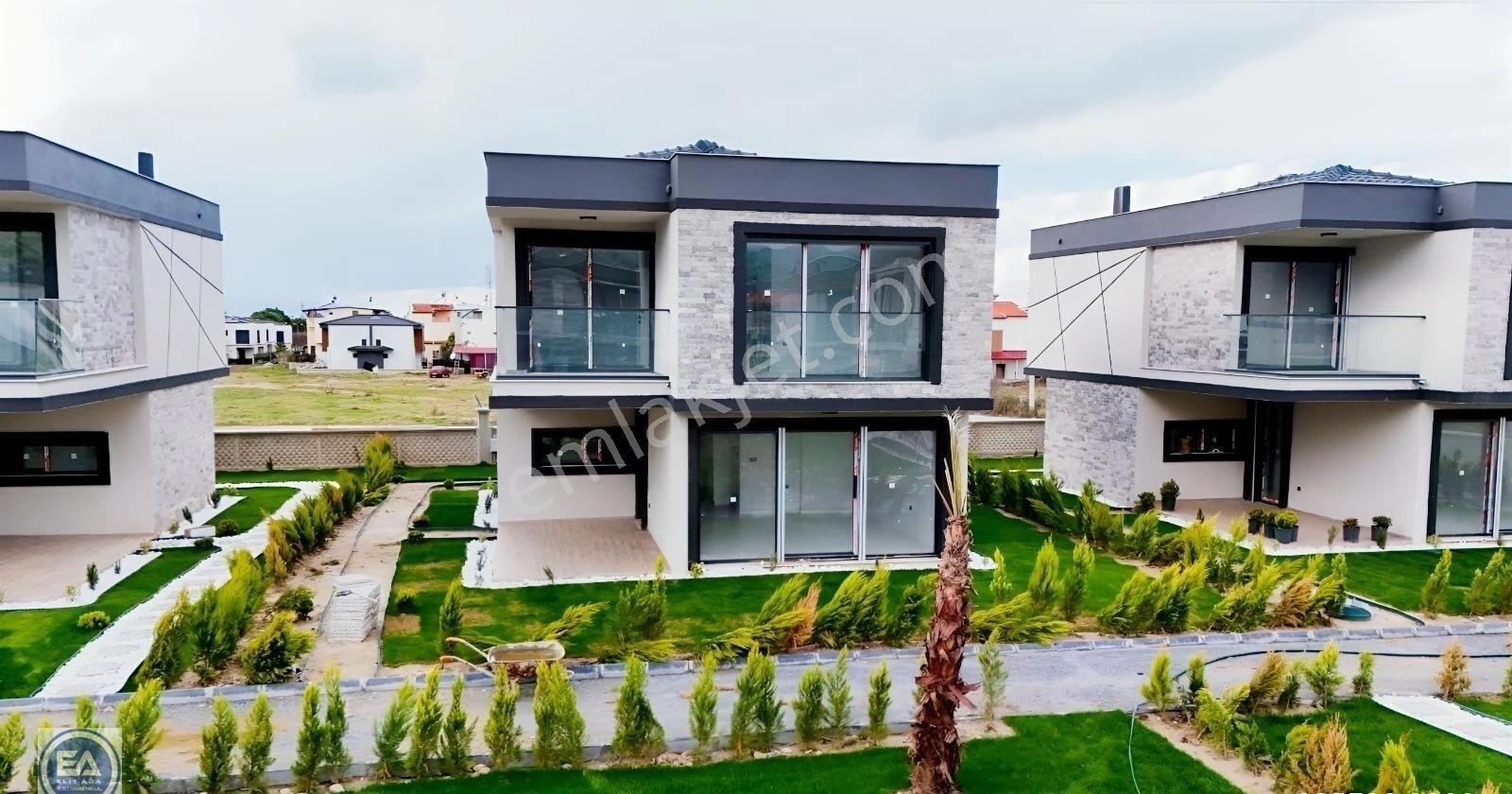 Güzelçamlı Da 3+1 Havuzlu Site İçinde Satılık Müstakil Villa