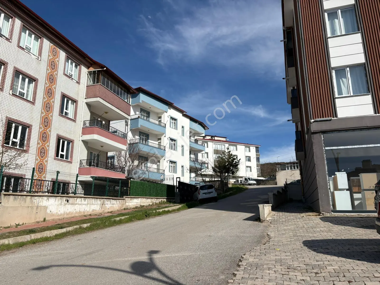 Türker Emlak'tan Geniş 2 Adet Bahçeli 3+1 Kiralık Daire - Görsel 2