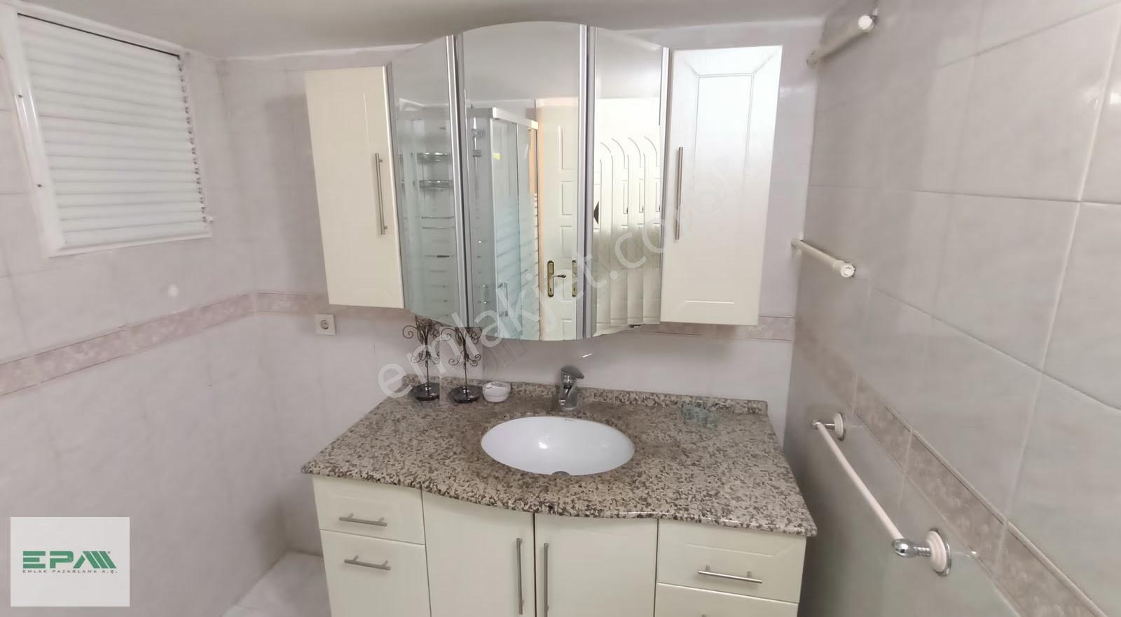 Mithatpaşa Cd.şehrin Tam Kalbinde,denize Yakın 3+1 Kiralık Daire - Görsel 13