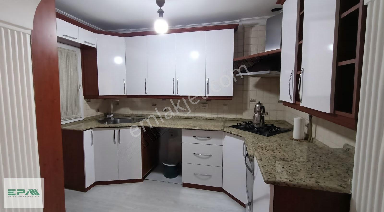 Mithatpaşa Cd.şehrin Tam Kalbinde,denize Yakın 3+1 Kiralık Daire - Görsel 6