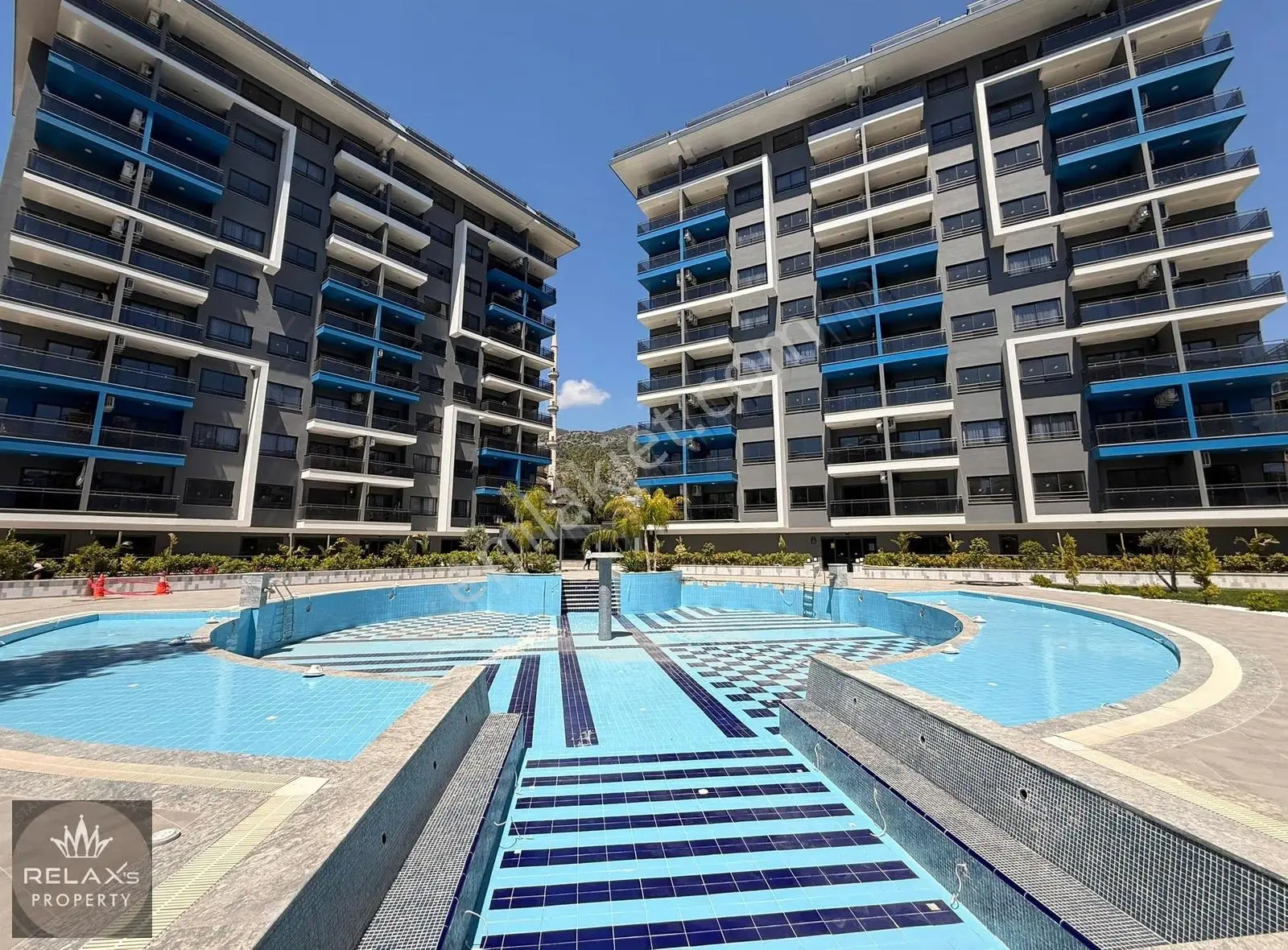 Şehir Merkezinde Lüx Konsept Kapalı Otoparklı 1+1 Satılık Daire