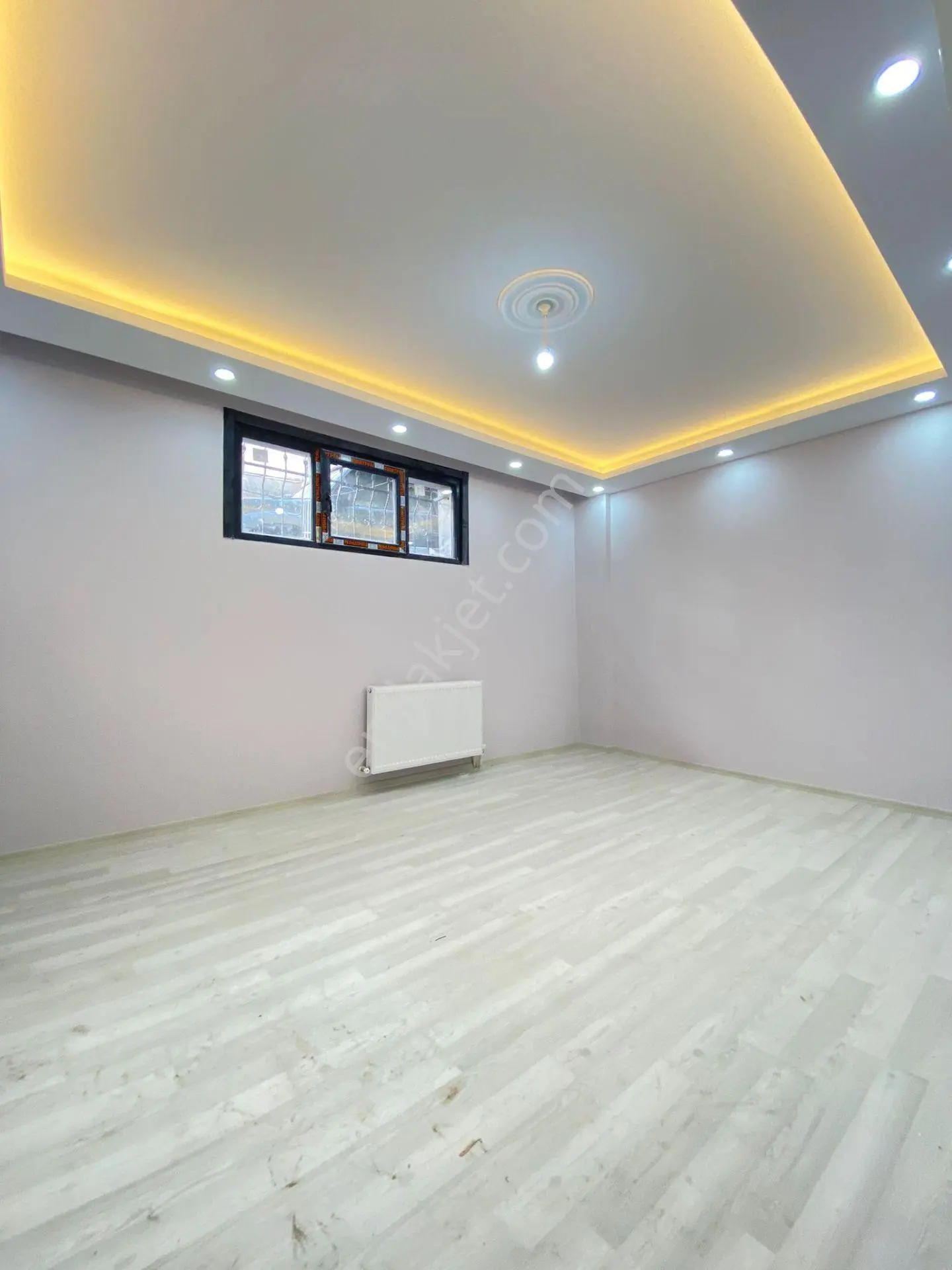 Türkiye Emlak Davutpaşa Mah 2+1 Kredili Bahçe Kat 90m2 Kod2703