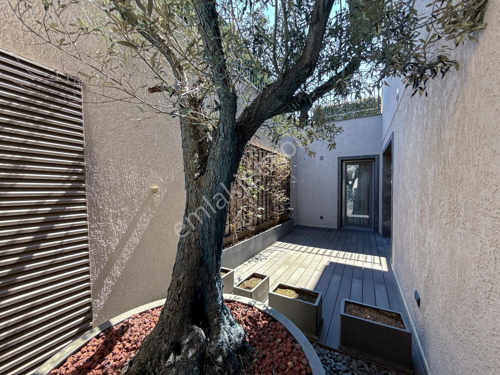 Mesa Nurol Yeşilyaka Da Özel Tasarım 5+1 Eşyalı Köşe Villa - Görsel 15