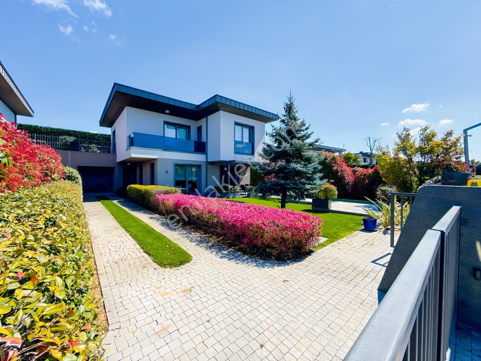 Mesa Nurol Yeşilyaka Da Özel Tasarım 5+1 Eşyalı Köşe Villa - Görsel 3