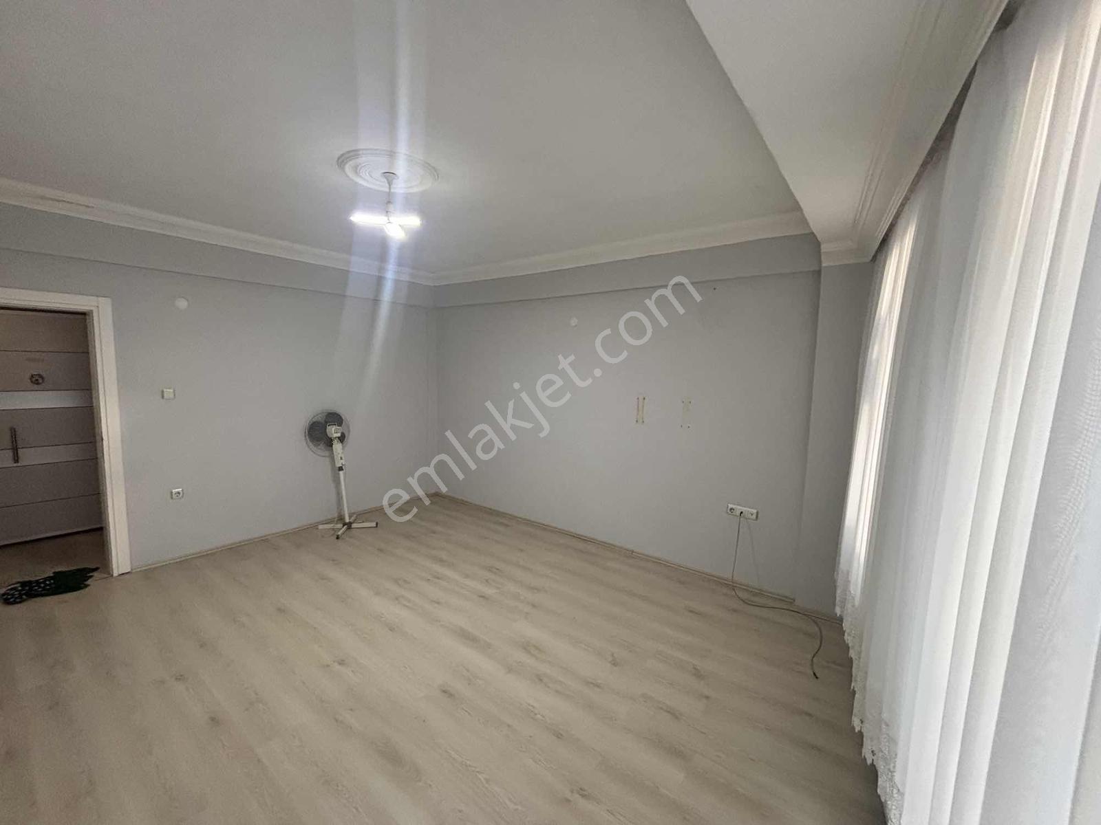 Mevlana Mah.de Kiralık Arakatta Mutfak Salon Ayrı 2+1 Daire - Görsel 17