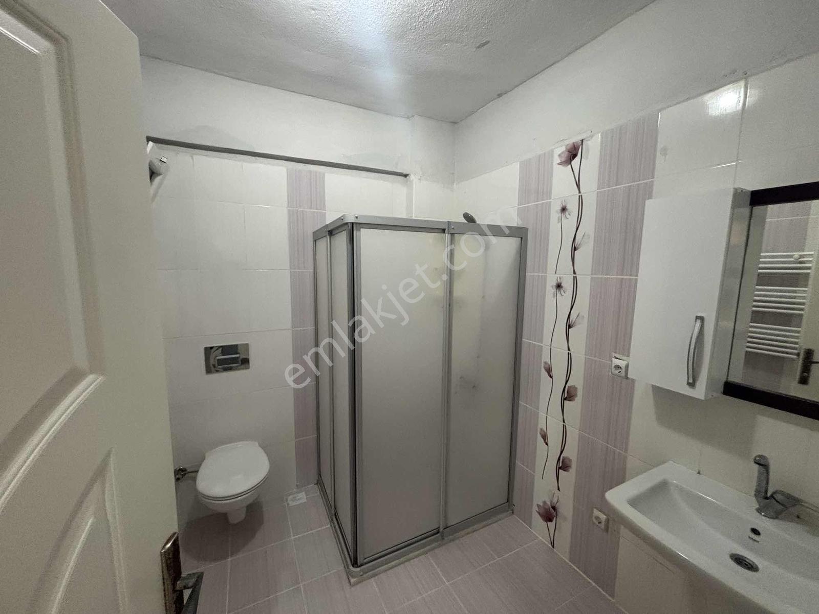 Mevlana Mah.de Kiralık Arakatta Mutfak Salon Ayrı 2+1 Daire - Görsel 4