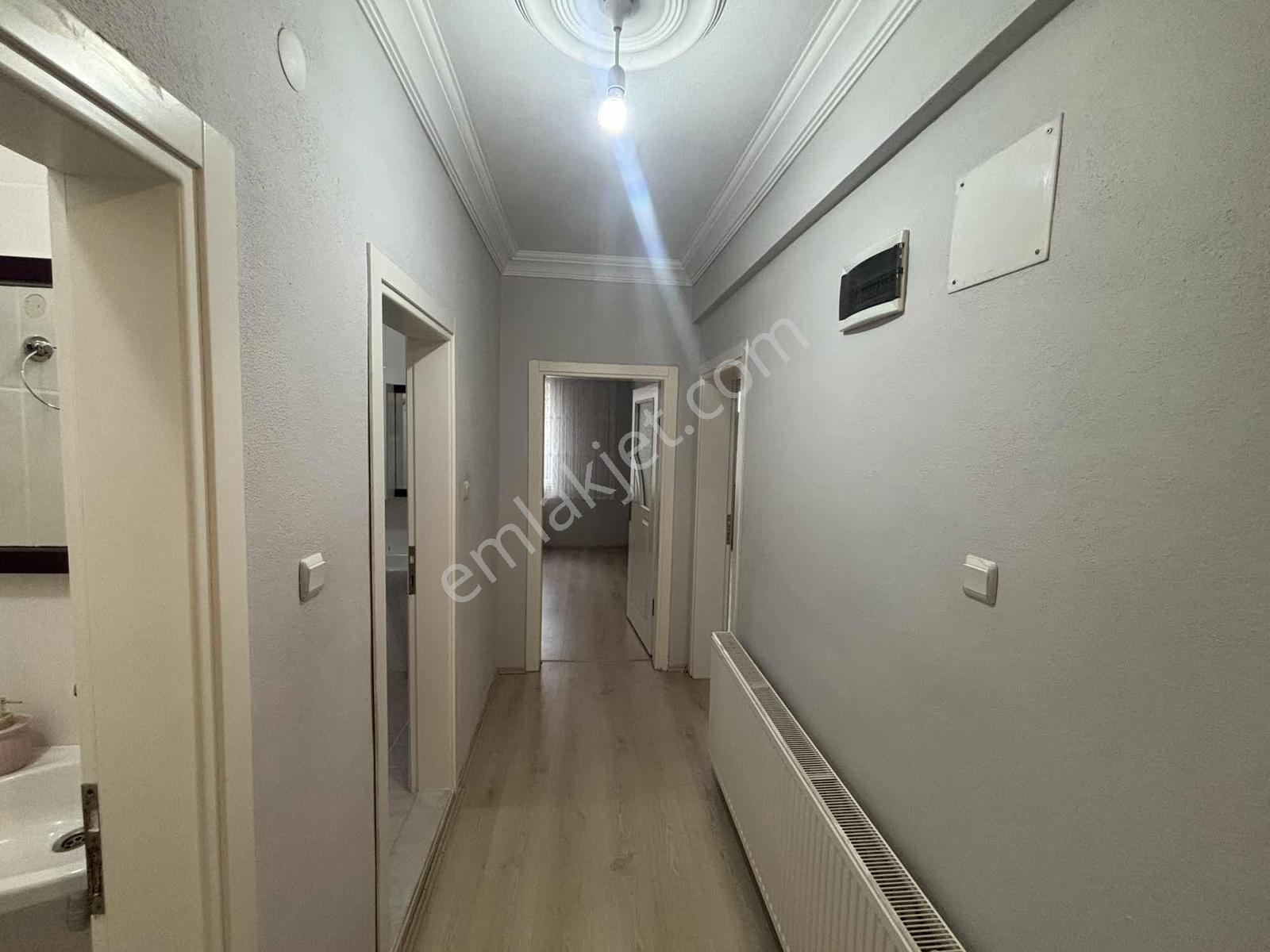 Mevlana Mah.de Kiralık Arakatta Mutfak Salon Ayrı 2+1 Daire - Görsel 26