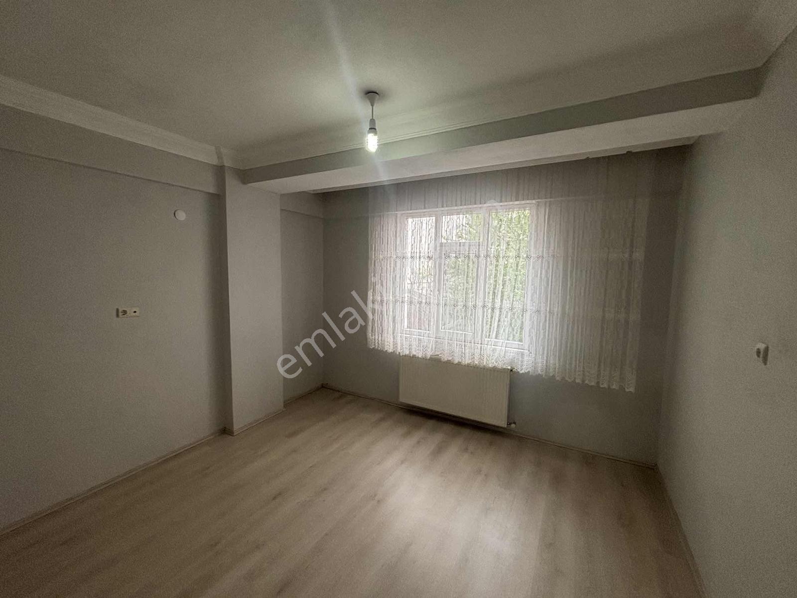 Mevlana Mah.de Kiralık Arakatta Mutfak Salon Ayrı 2+1 Daire - Görsel 23