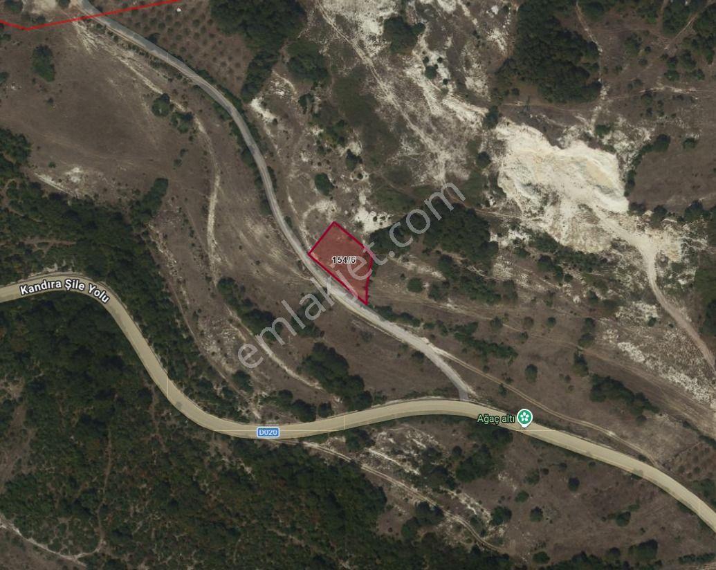 Kocaeli Kandıra Akçaova’da 1.089 M² Tarla Satılıktır.