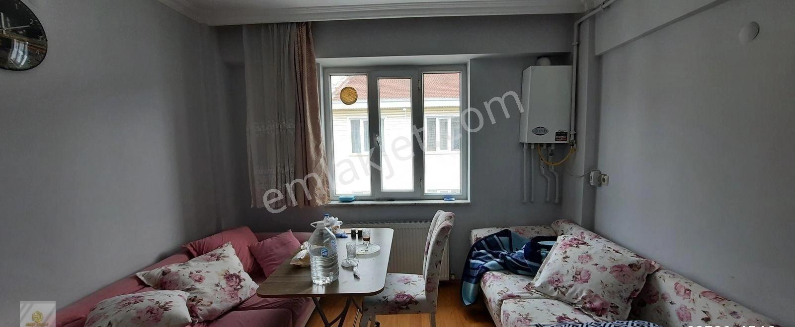 Fatih Mahallesinde Gaffar Okkan Caddesi Yakını Satılık 2+1 Eşyalı Daire - Görsel 3