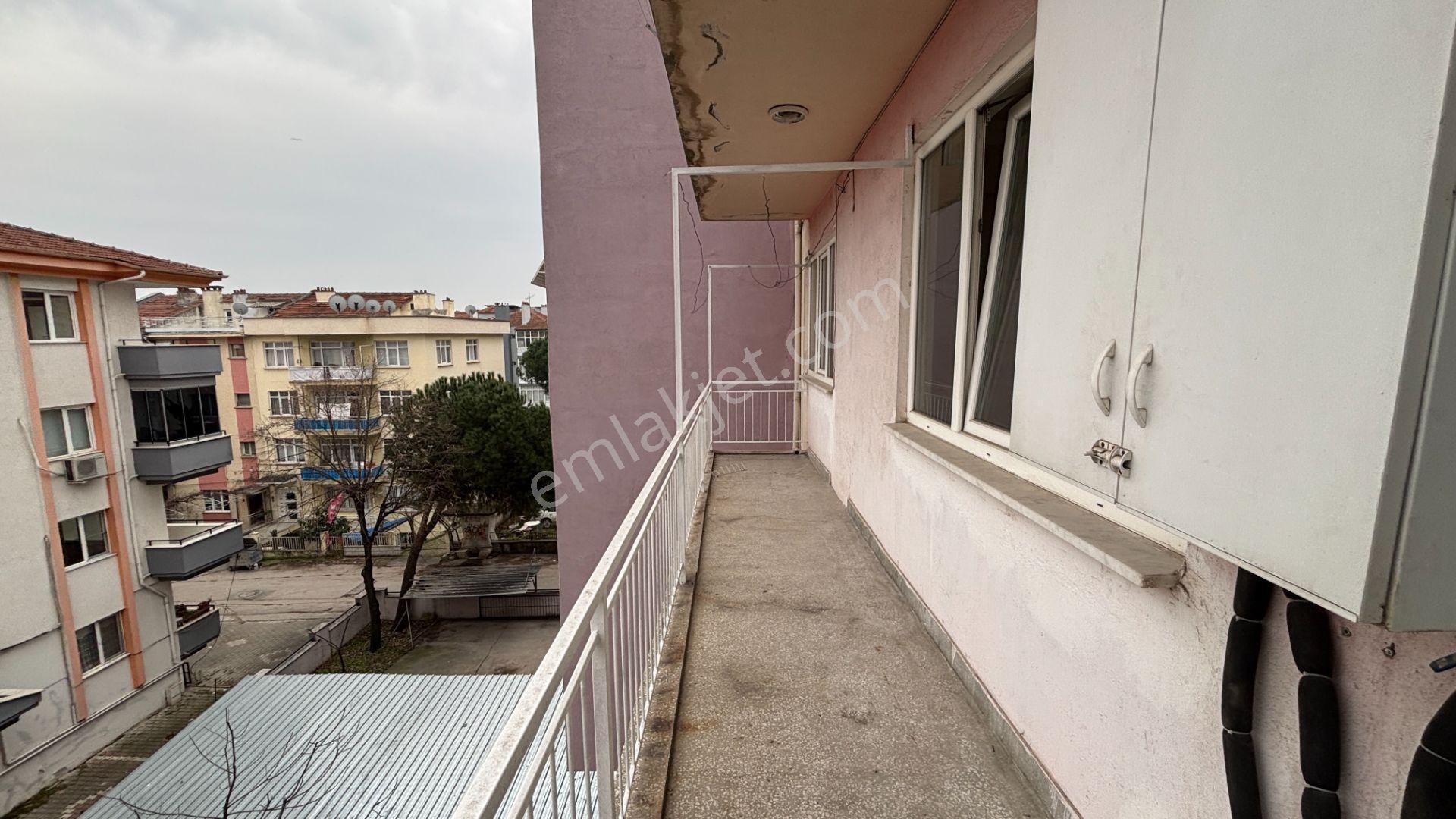 Remax Mid'den Yarış Ortaokulu Karşısı 2+1 Ara Kat Kiralık Daire - Görsel 12