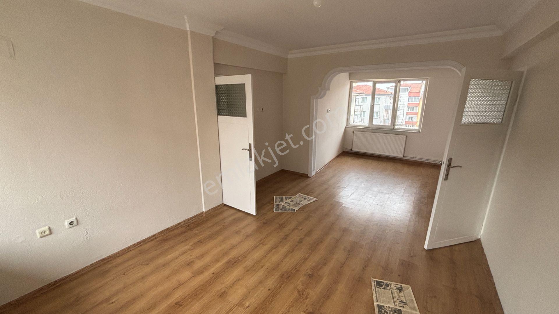 Remax Mid'den Yarış Ortaokulu Karşısı 2+1 Ara Kat Kiralık Daire - Görsel 15