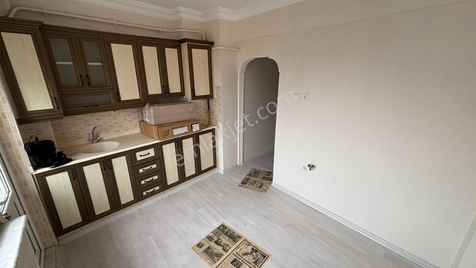 Remax Mid'den Yarış Ortaokulu Karşısı 2+1 Ara Kat Kiralık Daire - Görsel 10