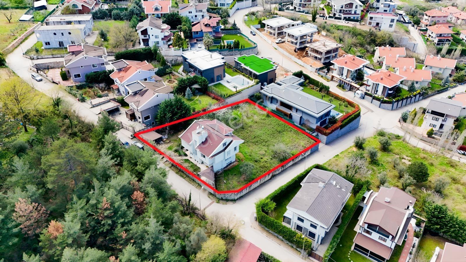 Bursa Doburcada 2 Parsel Üzerinde, 7+1 Villa Ve 750 M² Arsa - Görsel 2